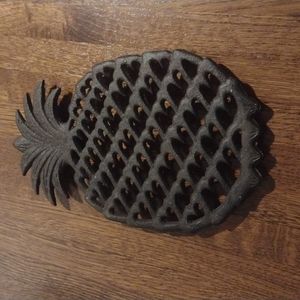 Vintage Pineapple Cast Iron Black Trivet b620